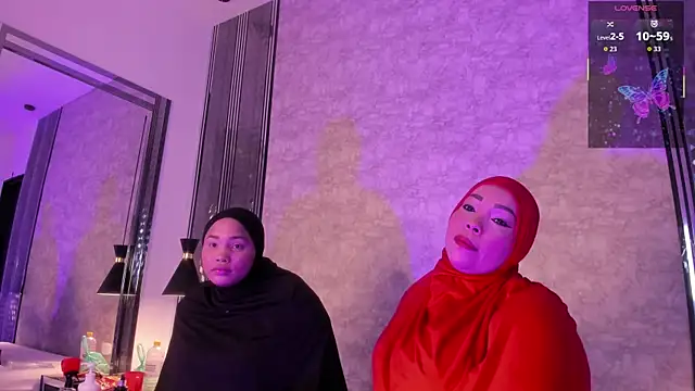 Helen Camila online show from 02-20-26, 04:09