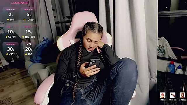 VictoriaHoneyy online show from 05-15-26, 02:09