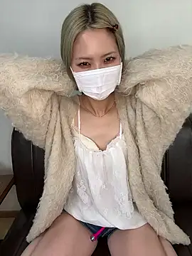 yumi0025 online show from 01-19-26, 05:22