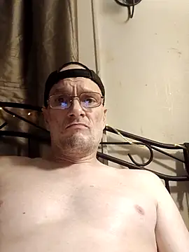 Stroudiowa72 online show from 04-27-26, 06:11