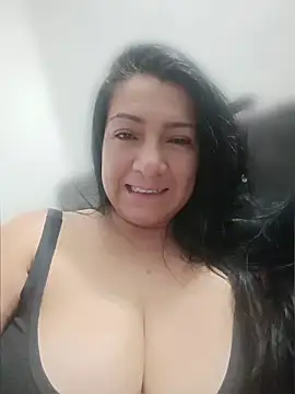 Katysaez online show from 06-05-26, 04:17