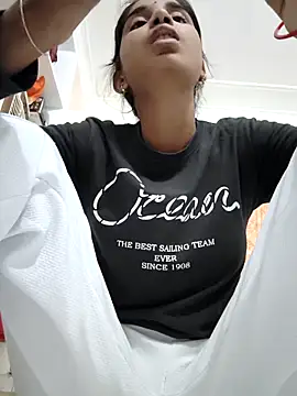 Snapshot of Cute-Natashaa chatting on 02-12-26, 08:14 Cute-Natashaa online show from 02-12-26, 08:14