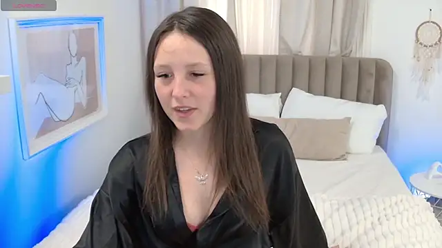 Miss sindy11 online show from 04-22-26, 05:47