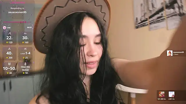 GiovannaAntonelli online show from 04-24-26, 05:42