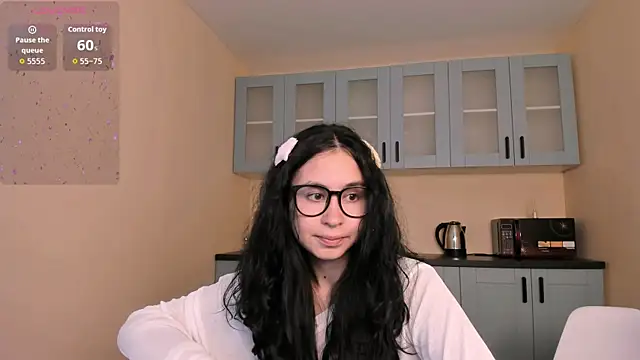 GiovannaAntonelli online show from 05-24-26, 05:29