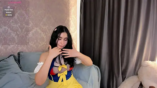 GiovannaAntonelli online show from 03-27-26, 08:26