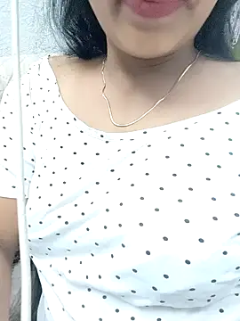 Hot-Tinaa online show from 04-16-26, 12:33