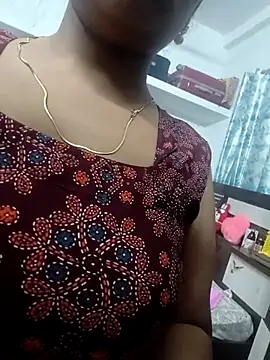 Hot-Tinaa online show from 04-12-26, 04:32