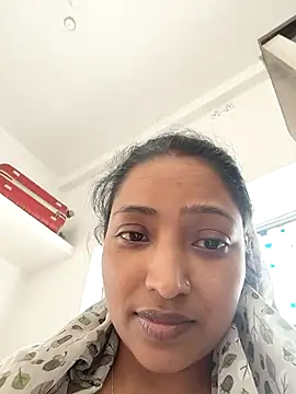 Hot-Tinaa online show from 01-17-26, 07:23