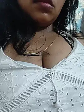 Snapshot of Hot-Tinaa chatting on 07-17-26, 01:36 Hot-Tinaa online show from 07-17-26, 01:36