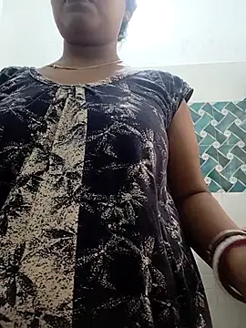 Snapshot of Hot-Tinaa chatting on 04-25-26, 03:53 Hot-Tinaa online show from 04-25-26, 03:53
