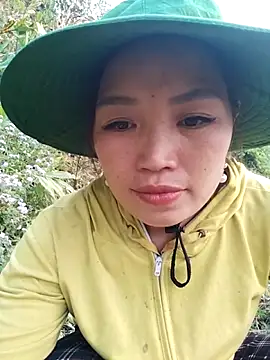 lia-coy online show from 04-15-26, 12:49