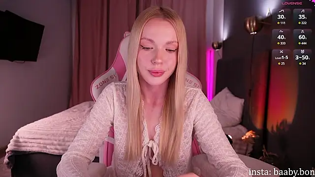 Snapshot of cutebon chatting on 02-09-26, 01:53 cutebon online show from 02-09-26, 01:53