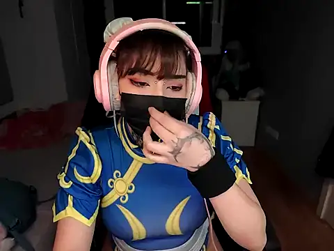 Lucyiy  online show from 06-22-26, 04:09