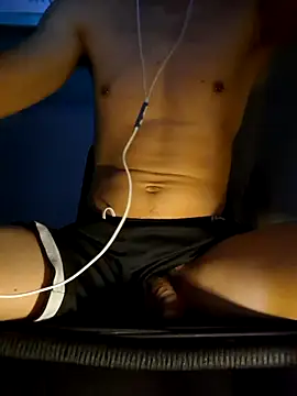 minhtai109 online show from 03-18-26, 01:13