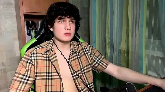 Snapshot of DenBunnyy chatting on 03-20-26, 06:42 DenBunnyy online show from 03-20-26, 06:42