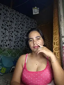 Snapshot of LoveSammantha24xxx chatting on 05-20-26, 05:04 LoveSammantha24xxx online show from 05-20-26, 05:04