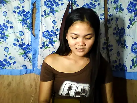PinaySkinnyJust18 online show from 04-28-26, 02:27