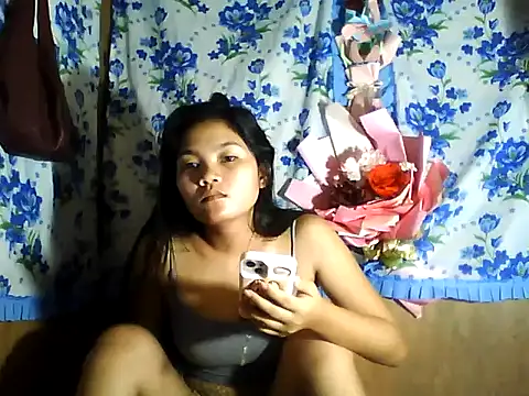 PinaySkinnyJust18 online show from 05-24-26, 09:47