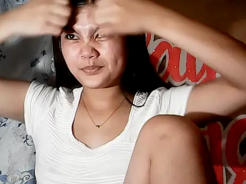 PinaySkinnyJust18 online show from 01-17-26, 09:46