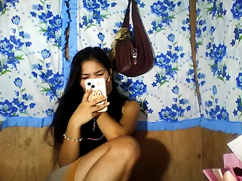 PinaySkinnyJust18 online show from 05-03-26, 10:57
