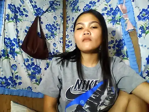 Snapshot of PinaySkinnyJust18 chatting on 06-21-26, 10:04 PinaySkinnyJust18 online show from 06-21-26, 10:04