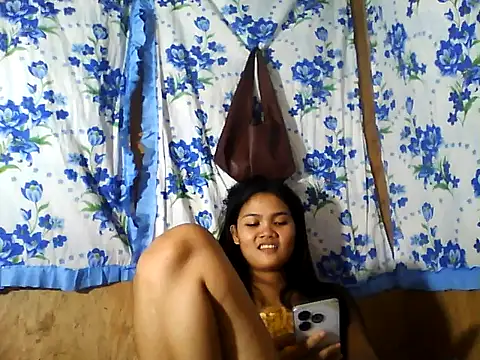 Snapshot of PinaySkinnyJust18 chatting on 06-27-26, 12:22 PinaySkinnyJust18 online show from 06-27-26, 12:22