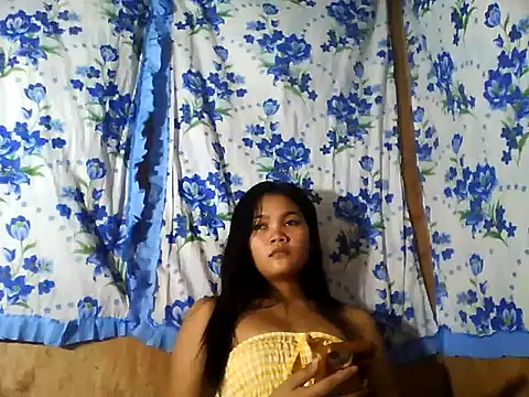 Snapshot of PinaySkinnyJust18 chatting on 07-04-26, 10:14 PinaySkinnyJust18 online show from 07-04-26, 10:14