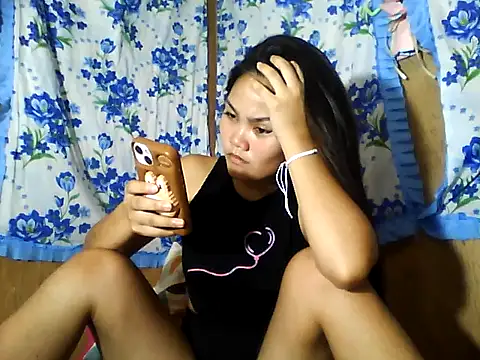 Snapshot of PinaySkinnyJust18 chatting on 06-16-26, 09:42 PinaySkinnyJust18 online show from 06-16-26, 09:42