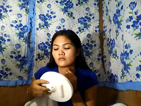 PinaySkinnyJust18 online show from 04-16-26, 10:01