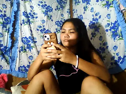 Snapshot of PinaySkinnyJust18 chatting on 06-29-26, 10:20 PinaySkinnyJust18 online show from 06-29-26, 10:20
