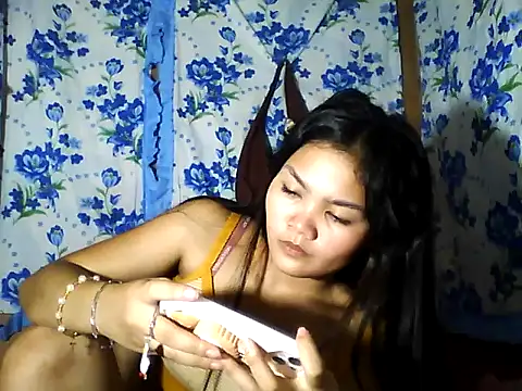 PinaySkinnyJust18 online show from 05-02-26, 10:42