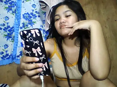 Snapshot of PinaySkinnyJust18 chatting on 07-15-26, 10:50 PinaySkinnyJust18 online show from 07-15-26, 10:50