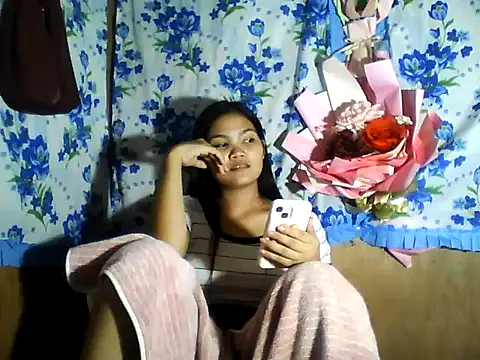 PinaySkinnyJust18 online show from 05-22-26, 12:47