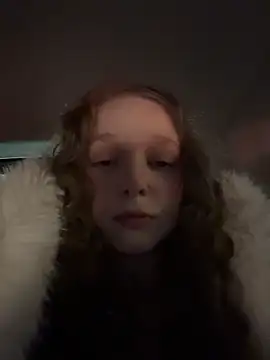 Snapshot of outside_rosy chatting on 03-01-26, 04:07 outside rosy online show from 03-01-26, 04:07