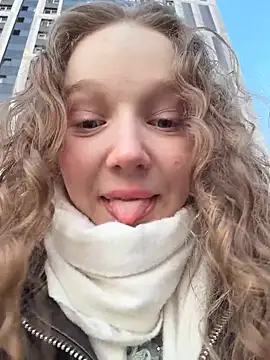 outside rosy online show from 03-28-26, 04:30