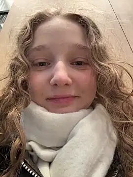 outside rosy online show from 03-12-26, 03:05