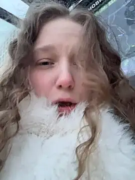 outside rosy online show from 04-28-26, 05:50