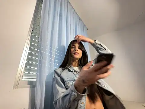 Lily WellGifted online show from 03-18-26, 04:08