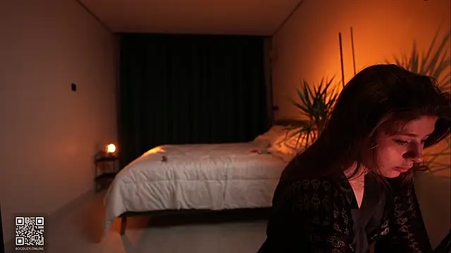 Snapshot of bogduzy chatting on 02-08-26, 04:05 bogduzy online show from 02-08-26, 04:05