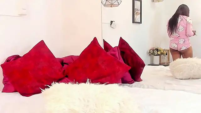 annarosse  online show from 03-12-26, 12:09