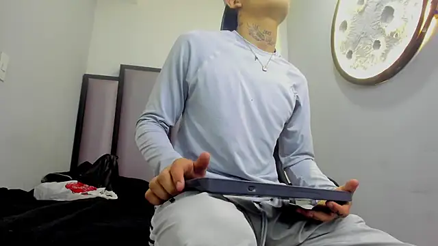 Snapshot of Dogan_Renzo0 chatting on 02-26-26, 11:43 Dogan Renzo0 online show from 02-26-26, 11:43