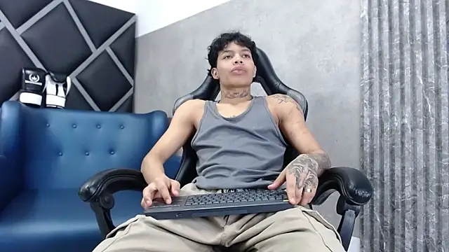 Snapshot of Dogan_Renzo0 chatting on 02-07-26, 08:06 Dogan Renzo0 online show from 02-07-26, 08:06