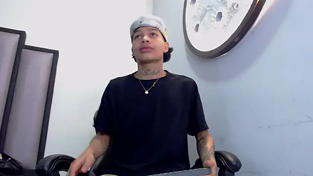 Snapshot of Dogan_Renzo0 chatting on 03-03-26, 11:28 Dogan Renzo0 online show from 03-03-26, 11:28