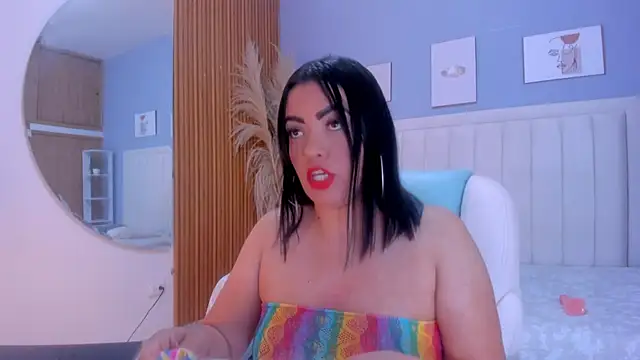 Snapshot of helen_jonesx chatting on 02-12-26, 12:05 helen jonesx online show from 02-12-26, 12:05