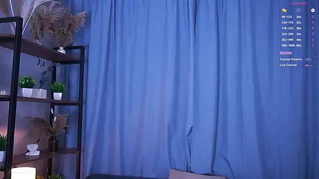 LanaRoxxy online show from 04-06-26, 12:28