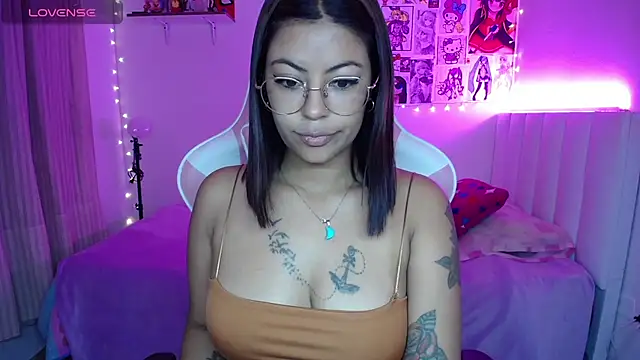 Snapshot of Danna_Soffia chatting on 03-03-26, 11:45 Danna Soffia online show from 03-03-26, 11:45