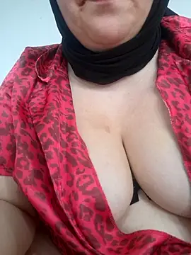 Snapshot of delikizinbiri chatting on 03-12-26, 07:12 delikizinbiri online show from 03-12-26, 07:12