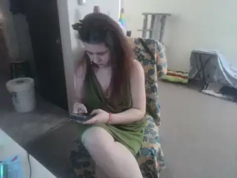 Snapshot of Ashlovescannabis chatting on 02-04-26, 01:00 Ashlovescannabis online show from 02-04-26, 01:00