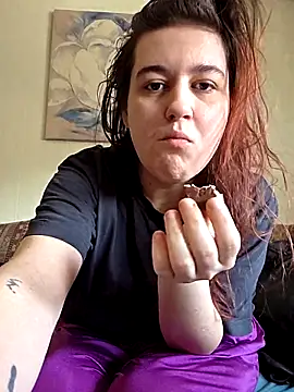 Snapshot of Ashlovescannabis chatting on 02-08-26, 04:37 Ashlovescannabis online show from 02-08-26, 04:37